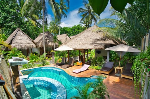 Swimming pool, Swimming pool