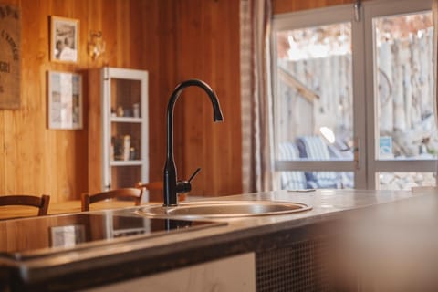 Kitchen or kitchenette, Decorative detail