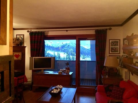 Nice house on the ski slopes Apartment in Sestriere