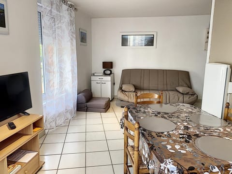 Studio à deux pas de la plage, proche commerces avec Wifi et équipements complets - FR-1-361-40 Apartment in Saint-Pair-sur-Mer