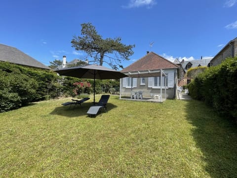 Maison plain-pied à 150m de la plage avec jardin clos et terrasse - Jullouville - FR-1-361-34 House in Jullouville