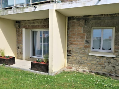 Appartement neuf en rez-de-chaussée à 50m de la plage Coz-Pors à Trégastel - FR-1-368-17 Apartment in Trégastel