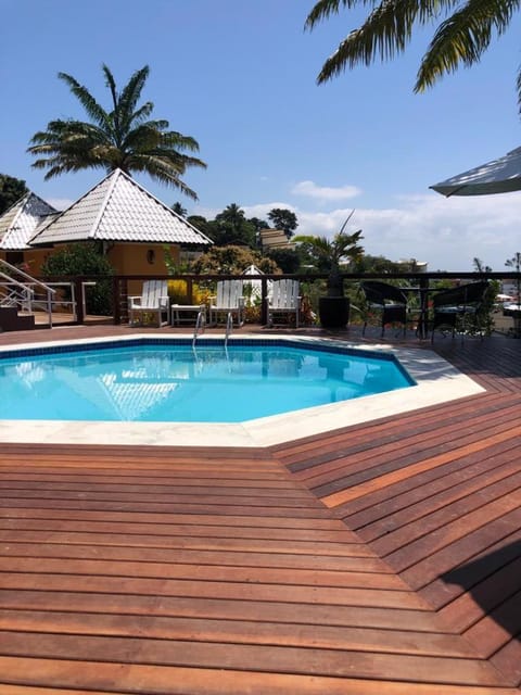 Day, Swimming pool