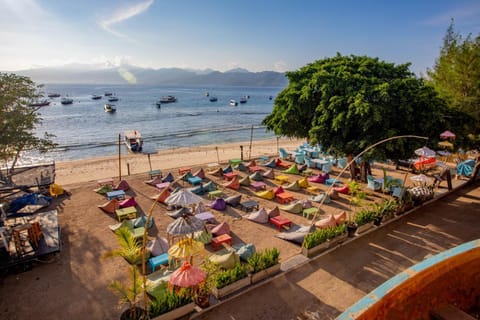 Restaurant/places to eat, Activities, Beach, Sea view