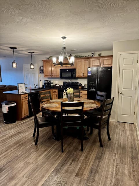 Lakefront Condo A-1 with Large Balcony Apartment in Ridgedale