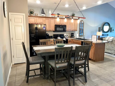 Upper Level Condo A-9 Apartment in Ridgedale