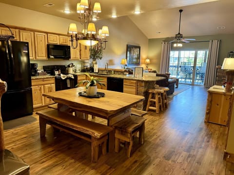 Lodge Style Condo B-8 Apartment in Ridgedale