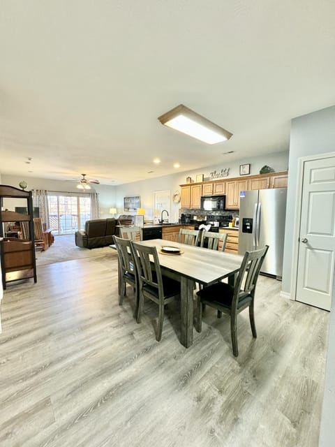 Condo B-4 near Table Rock Lake Apartment in Ridgedale