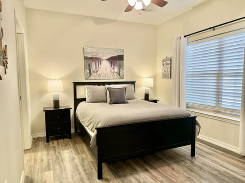 Lower Level Condo B-2 with Dock Apartment in Ridgedale