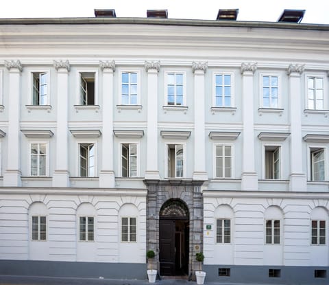 Facade/entrance, On site