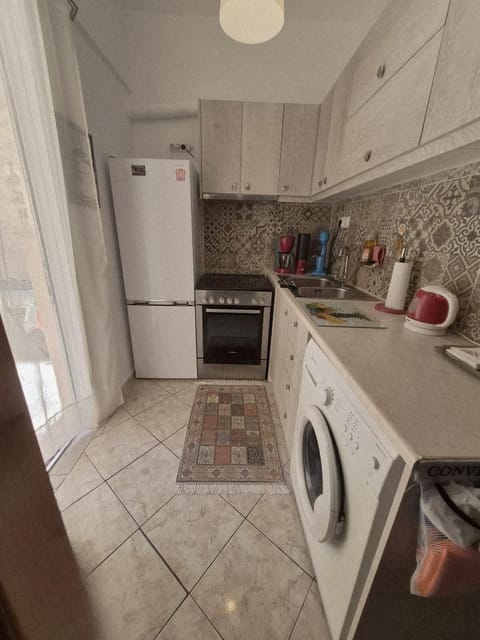 •Budget travellers •Great location Apartment in Athens