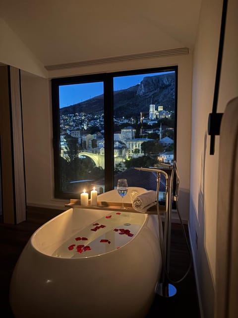 Natural landscape, Bedroom, Mountain view