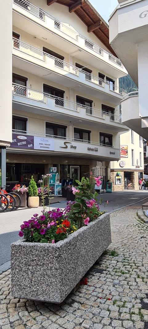 Alphotel Garni Salner Hotel in Ischgl