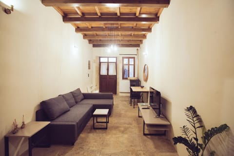 TV and multimedia, Seating area