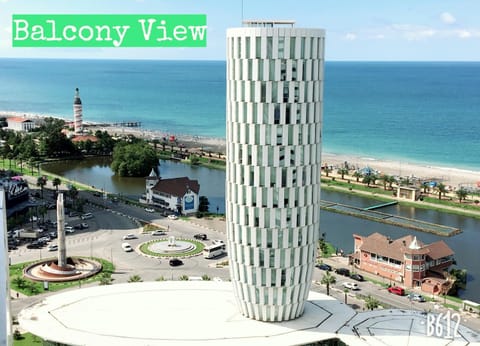 Balcony/Terrace, Lake view, Sea view, Street view