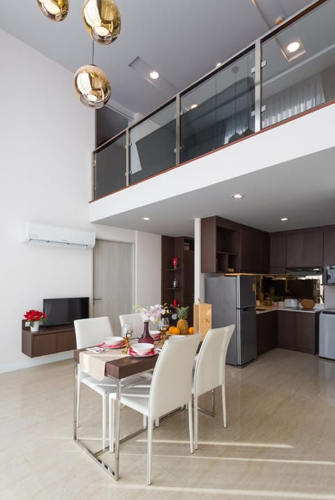 Kitchen or kitchenette, Living room, Photo of the whole room, Dining area