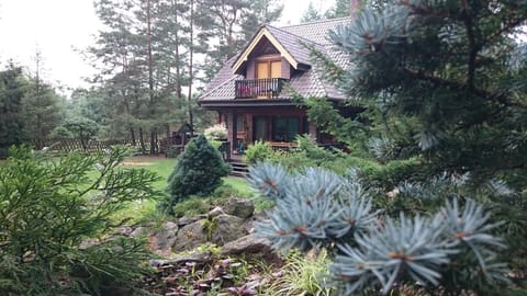 Property building, Neighbourhood, Garden, Garden view
