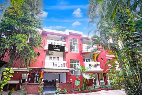 Facade/entrance