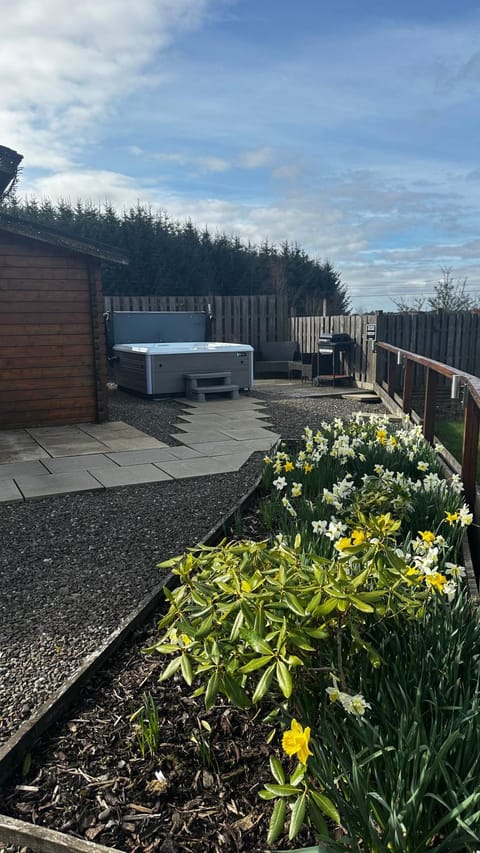 Property building, Hot Tub, Garden view