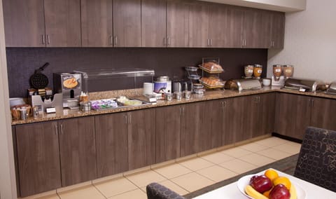 Coffee/tea facilities, Food and drinks, Breakfast, Continental breakfast, American breakfast