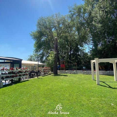 Tourist Resort Ribarsko Ostrvo Hotel in Novi Sad