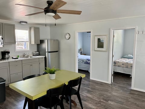 Dining area, Bedroom, kitchen