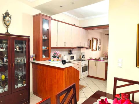 microwave, oven, stove, kitchen