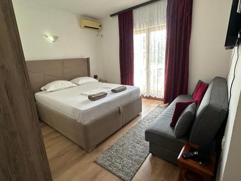 Rooms Ajllin Inn in Ulcinj Municipality