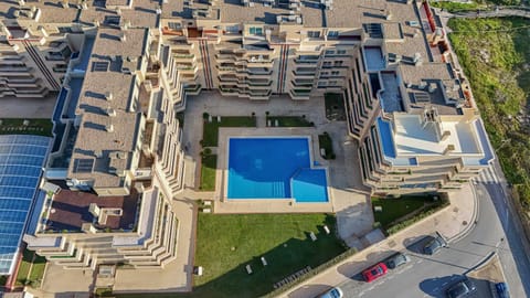 Property building, Bird's eye view, Swimming pool
