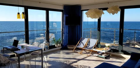 Living room, Sea view
