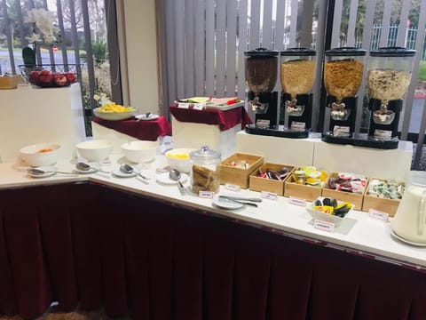 Breakfast, Continental breakfast