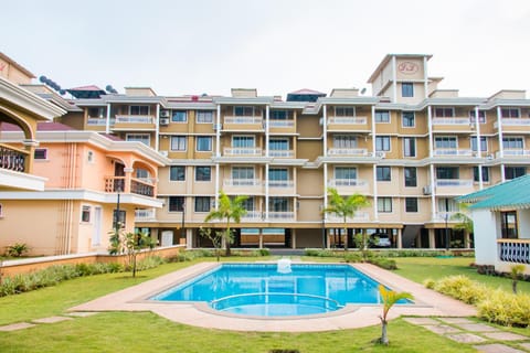 Swimming pool, Swimming pool