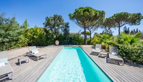 Day, Swimming pool, Swimming pool