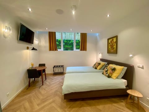 Bed, Other, Seating area