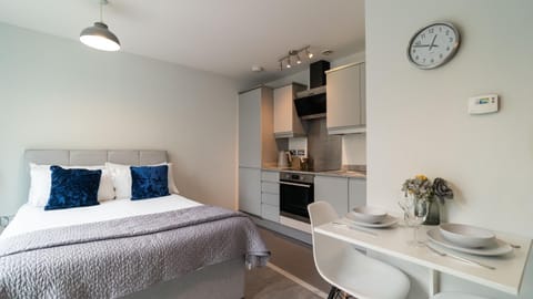Bed, Kitchen or kitchenette