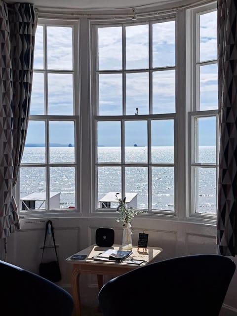 Lyndale Guest House Bed and Breakfast in Weymouth