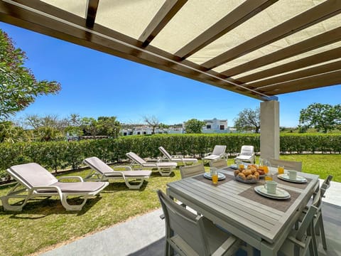 Patio, Spring, Garden, Balcony/Terrace, Dining area, Food, Garden view, sunbed