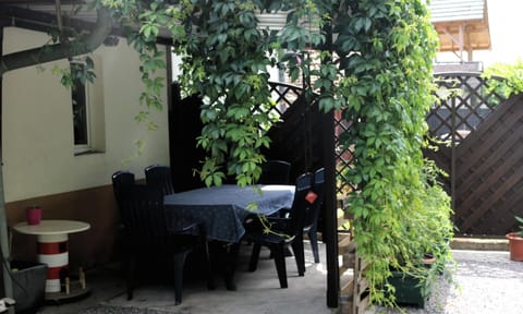 BBQ facilities, Balcony/Terrace, Dining area