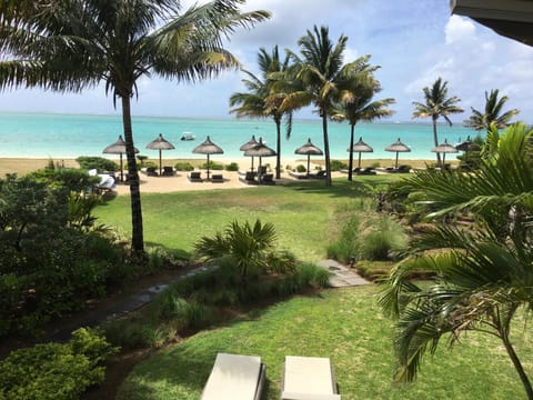 Day, Garden, Garden, Balcony/Terrace, Balcony/Terrace, Decorative detail, Beach, Beach, Sea view