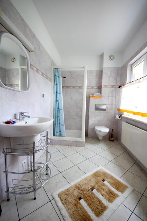 Restaurant & Hostel "Broadway" Inn in Szczecin