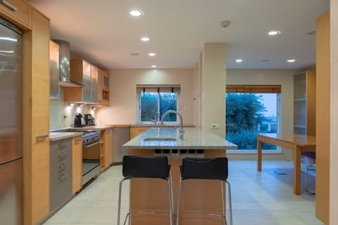 Deslumbrante V6 Villa in Amoreira