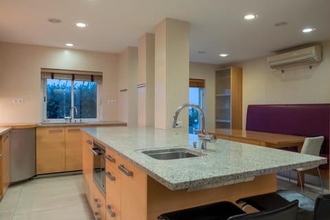 Deslumbrante V6 Villa in Amoreira