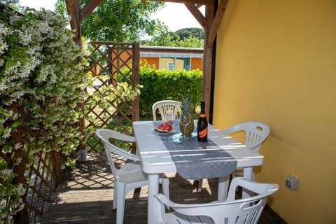 Patio, Garden, View (from property/room), Balcony/Terrace, Dining area, Garden view