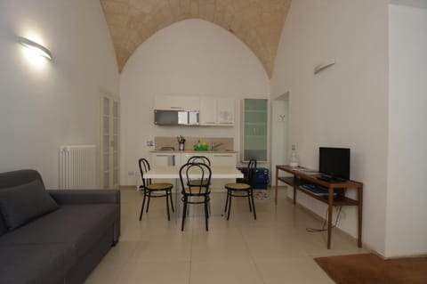 Living room, Photo of the whole room, Lunch, stove, kitchen