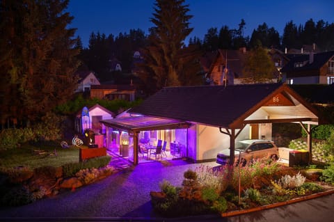 Property building, Off site, Natural landscape, BBQ facilities, Garden, Hot Tub, Balcony/Terrace, Parking