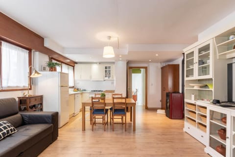 Kitchen or kitchenette, Living room, Dining area