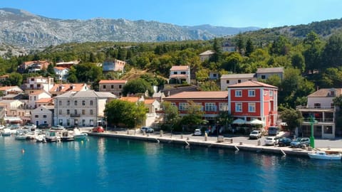 Facade/entrance, Bird's eye view, City view