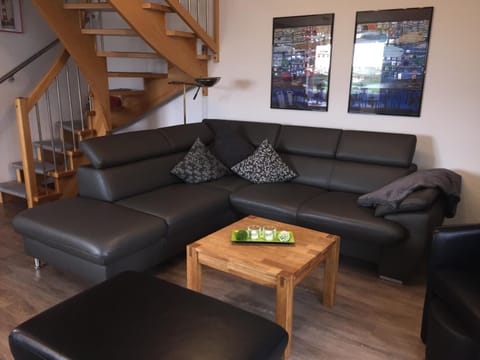 Living room, Decorative detail