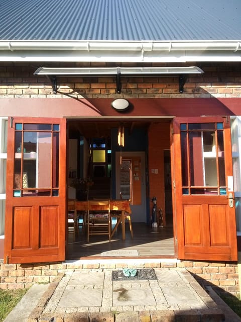 Property building, Patio, Facade/entrance