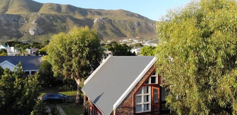 Property building, View (from property/room), Location